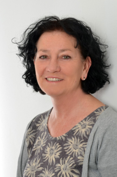 Profilbild von Frau Sabine Dogor-Franz